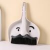 1 Set Mini Desktop Broom and Dustpan Set Small Broom Two-piece Set Keyboard Cleaning Brush